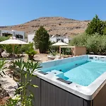 Le Soleil De - Luxury With Swim Vilă